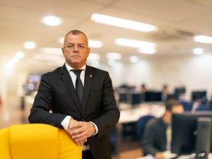 Costel Barbu stimulează competența publică prin programe de formare